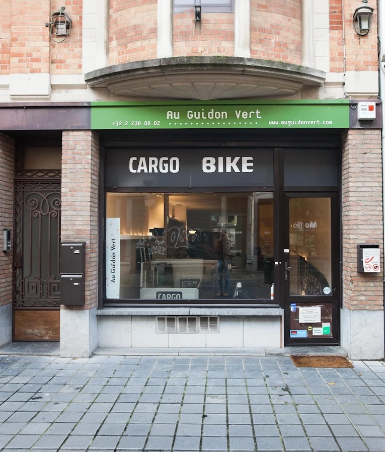 Au Guidon vert Dealer Lovens